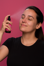 Cargar imagen en el visor de la galería, Bruma Facial Calmante y Revitalizante
